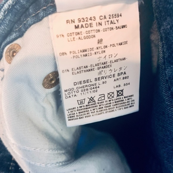 ✨💙✨ Vintage Diesel Jeans Front Zip Side Button Vintage Wash✨👖✨ Size 29✨💙✨ - Picture 7 of 7